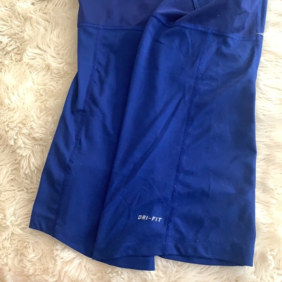 Nike Running dri-fit top- EUC - Picture 4 of 4